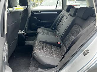 Volkswagen Passat 2.0 TDI bluemotion variant picture 9
