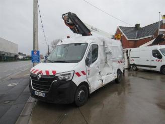 skadebil bedrijf Renault Master HOOGTEWERKER 2022/2