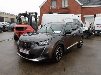 Damaged car Peugeot 2008 1.2 PURE TECH ALLURE 2023/4