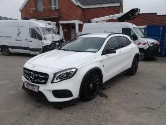 Coche accidentado Mercedes GLA  2020/8
