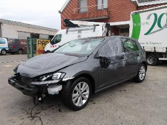 Auto incidentate Volkswagen Golf  2019/7