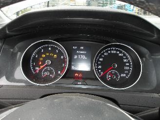 Volkswagen Golf  picture 26