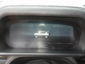 Land Rover Defender D300 X DYNAMIC picture 21