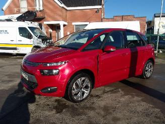 damaged passenger cars Citroën C4-picasso  2014/3