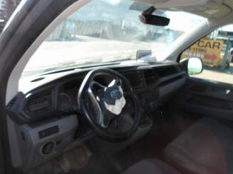 Volkswagen Transporter T6 picture 2