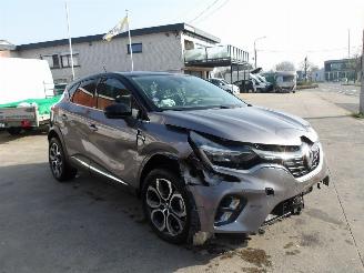 skadebil auto Renault Captur  2021/10