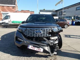 Ford Explorer PLATIMIUN picture 10