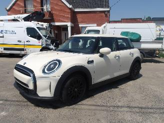 krockskadad bil auto Mini One  2022/8