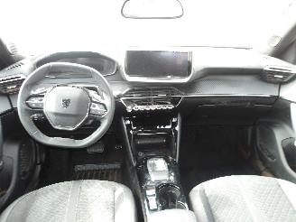Peugeot 2008 ALLURE picture 3