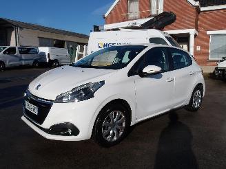 Voiture accidenté Peugeot 208  2019/7