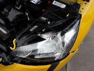 Peugeot 208  picture 10