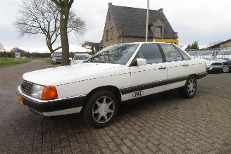 Audi 100 5 CILINDER BENZINE AIRCO picture 2