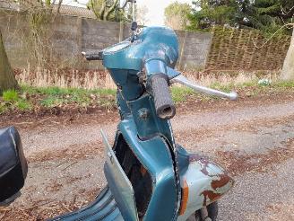 Vespa  125 cc klassieke motorfiets voor restauratie picture 16