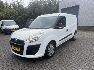 krockskadad bil bedrijf Fiat Doblo 1.6 MultiJet SX Maxi 2012/1