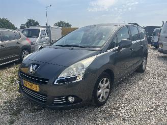 Auto incidentate Peugeot 5008 1.6 HDiF Blue Lease 7p 2011/2