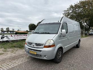 Vaurioauto  commercial vehicles Renault Master T35 2.5 DCI L3/H2 MAXI UITVOERING AIRCO 74KW 2008/6
