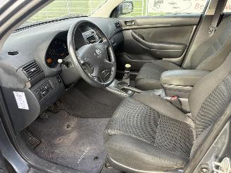 Toyota Avensis 2.2 D-4D D-CAT WAGON LINEA LUNA  PRIJS IS INCL. BTW !!!! picture 5