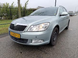 damaged passenger cars Skoda Octavia 1.4 TSI COMBI AUTOMAAT 2009/4