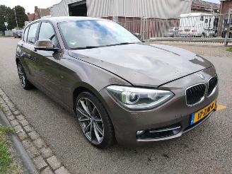 BMW 1-serie 114 I SPORT picture 14