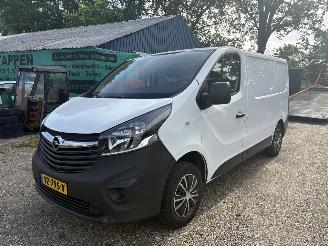 krockskadad bil bedrijf Opel Vivaro 1.6 CDTI L1/H1 AIRCO 2016/10