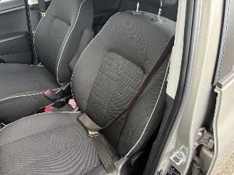 Kia Venga 1.4 CVVT Plus Pack NAVIGATIE, AIRCO, CAMERA ENZ picture 12