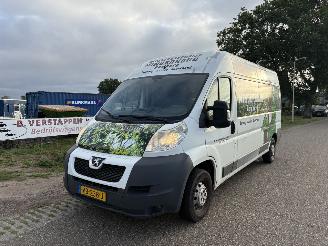 krockskadad bil bedrijf Peugeot Boxer 2.2 HDI MAXI L3/H2 AIRCO 110KW EURO 5 2013/1
