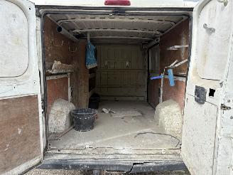 Peugeot Boxer 2.2 HDI L2/H1 AIRCO picture 19
