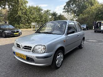 Voiture accidenté Nissan Micra 1.3 GL N-CVT AUTOMAATBAK DEFECT !!! NIET RIJBAAR !!! 1999/6