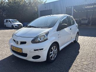 Auto incidentate Toyota Aygo 1.0 5 deurs, airco 2011/8