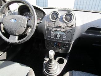 Ford Fiesta 1.4 16V Airco Radio/CD picture 14