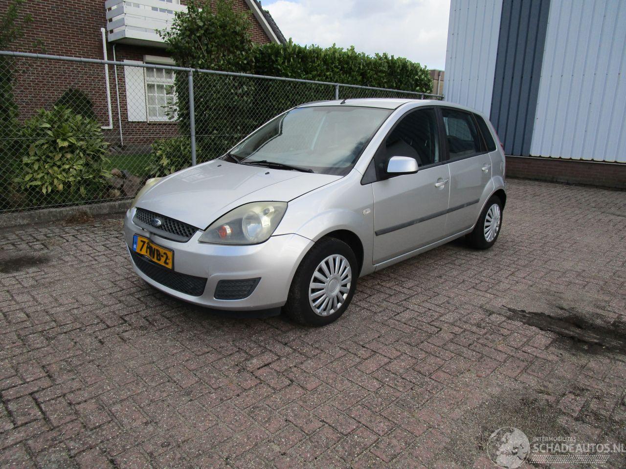 Ford Fiesta 1.4 16V Airco Radio/CD