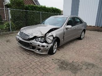 Unfallwagen Mercedes C-klasse 200 CDI Navi Clima Automaat 2009/12