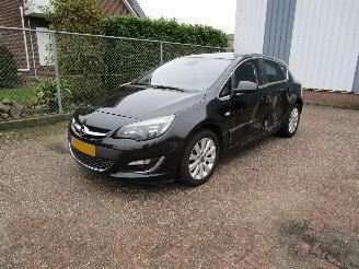 skadebil auto Opel Astra 1.7 CDTI Navi Camera 6-Bak 2014/2
