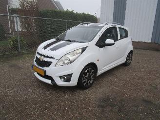 Schadeauto Chevrolet Spark 1.0 Bi-Fuel Airco 2011/9