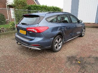 Ford Focus 1.0 Hybride Camere Navi 6-Bak picture 4