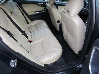 Volvo V-60 2.4 D6 AWD Hybride Schadevrij picture 8