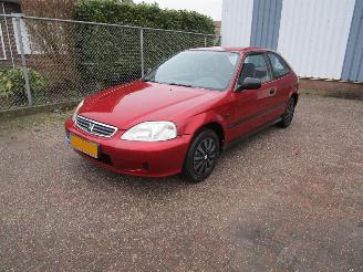 Schadeauto Honda Civic 1.4 Automaat 1999/7