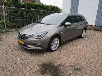 krockskadad bil auto Opel Astra 1.6 CDTI Navi Camera Clima 6-Bak 2016/5