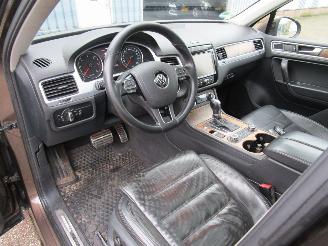 Volkswagen Touareg 4.2 V8 TDI Grijs kenteken picture 14