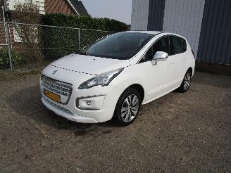 Avarii autoturisme Peugeot 3008 1.6 HDI Navi Clima 6-Bak 2016/1