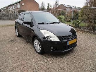 Suzuki Swift 1.2 Clima Radio/CD Keyless 5-Drs picture 3
