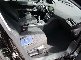 Peugeot 308 1.2 THP Navi Clima 6-Bak picture 8