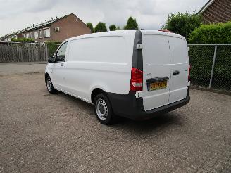 Mercedes Vito 111 CDI Lang Navi Airco 6-Bak picture 2