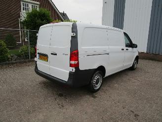 Mercedes Vito 111 CDI Lang Navi Airco 6-Bak picture 4