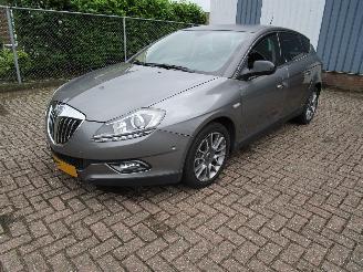 Coche accidentado Lancia Delta 1.8 16V Automaat Leder Navi 2011/4