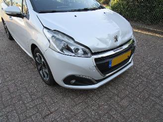 Peugeot 208 1.2 Navi Airco Parelmoer Wit 5-Drs picture 7