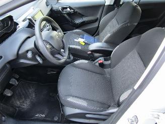 Peugeot 208 1.2 Navi Airco Parelmoer Wit 5-Drs picture 15