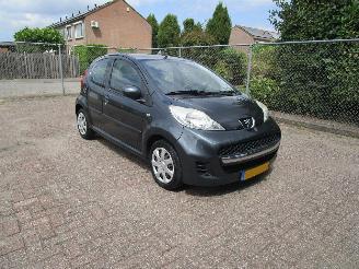 Peugeot 107 Airco Radio/CD 5-Drs picture 3