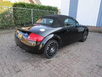 Audi TT 1.8 5V Turbo Cabrio Quattro 224 PK picture 4