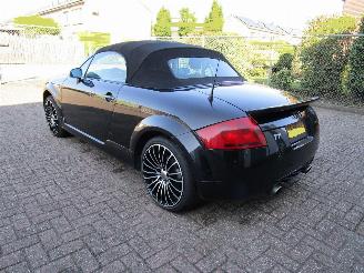 Audi TT 1.8 5V Turbo Cabrio Quattro 224 PK picture 2